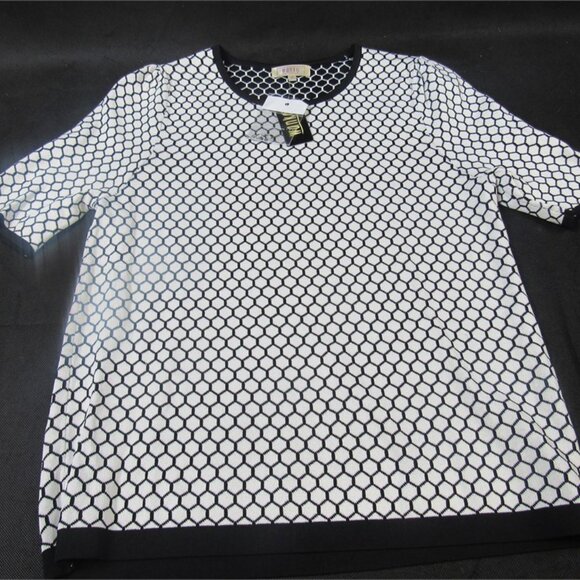 Wanko NWT Women's White/Black/Navy Honeycomb Print Sweater, Size F-HK, Small-US - Picture 2 of 10